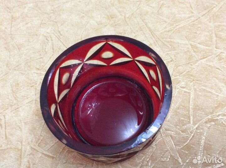 Ваза фруктовница на ножке