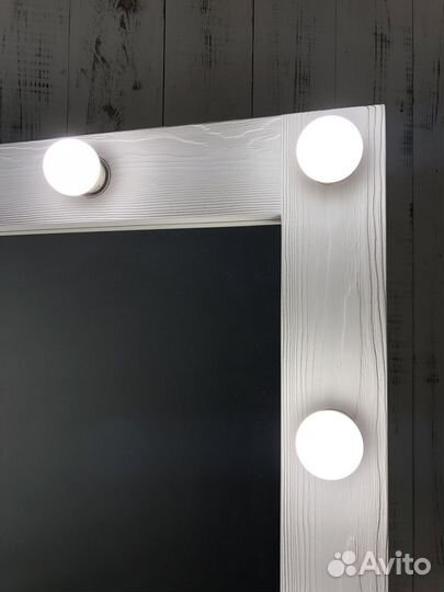 Зеркало с подсветкой