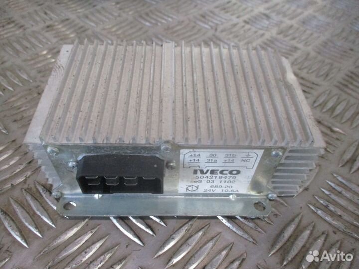Преобразователь напряжения Iveco 504219479