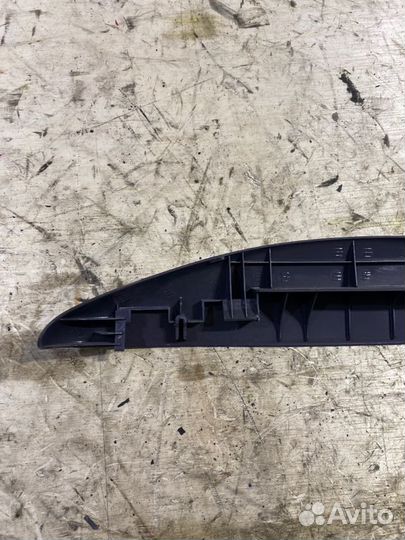 Пластик сиденья передний левый Mercedes-Benz