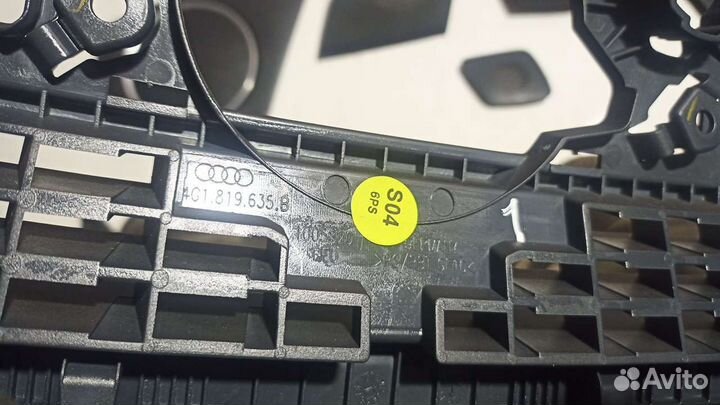 Декоративные накладки динамиков ауди