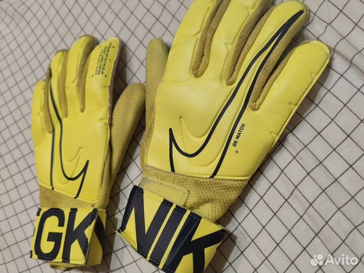 Вратарские перчатки nike