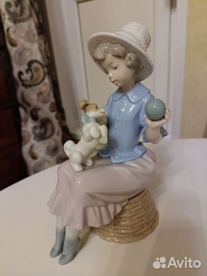 Фарфоровая статуэтка Nao by Lladro