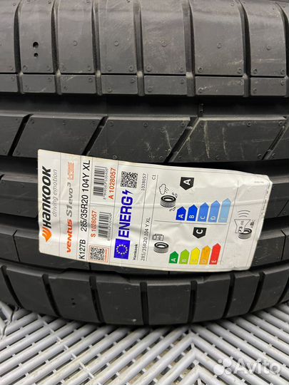 Hankook Ventus S1 Evo 3 K127B 255/40 R20 и 285/35 R20