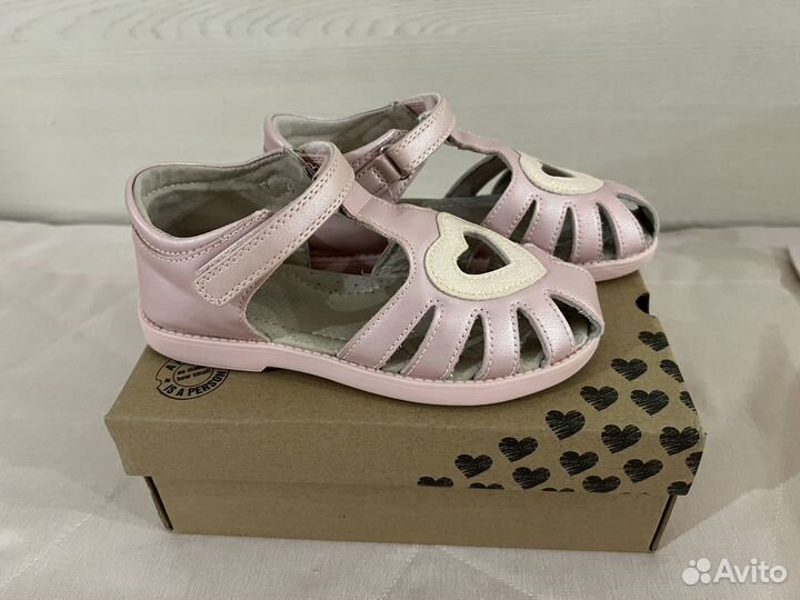 Сандалии для девочки