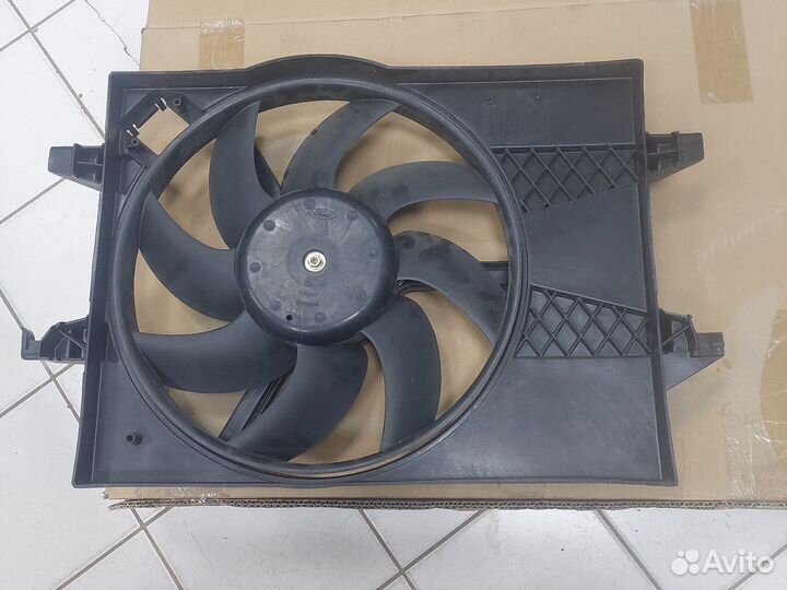 Вентилятор Ford Fusion 02