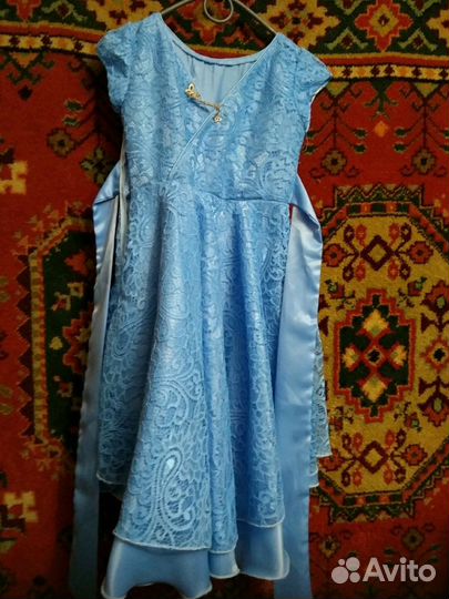 Платье на девочку 6-7лет