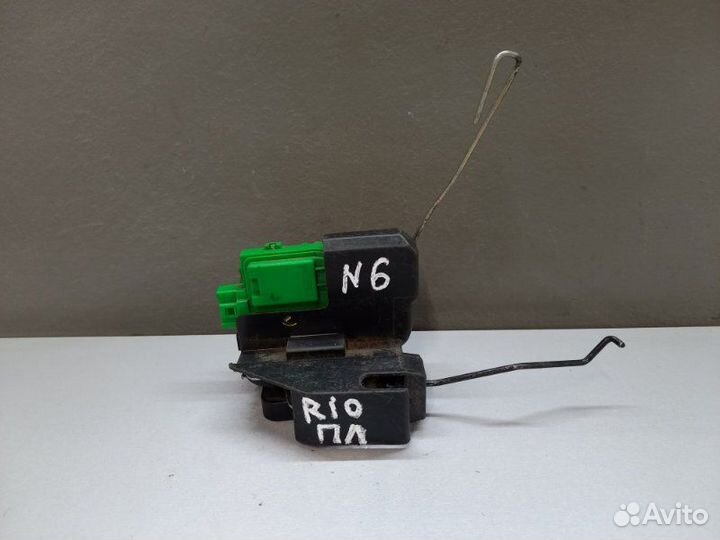 Замок двери передний левый Kia Rio 2012