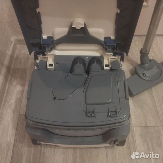 Моющий пылесос Zelmer aquawelt 1600