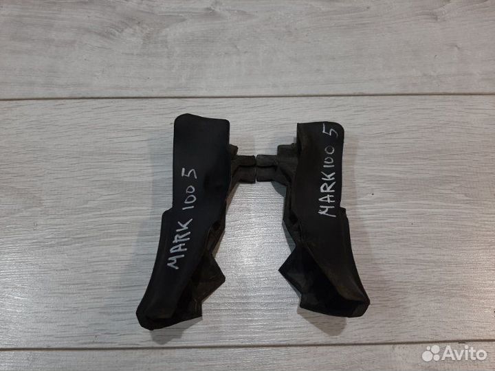 Уплотнительная резинка передняя Toyota Mark I I