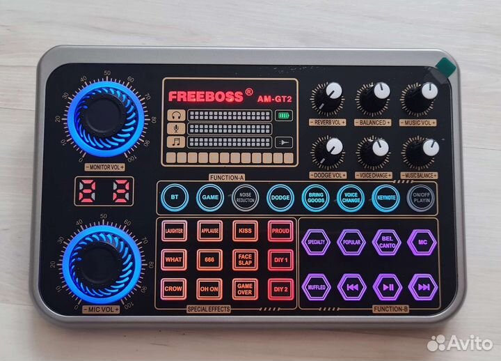 Аудиоинтерфейс для трансляций