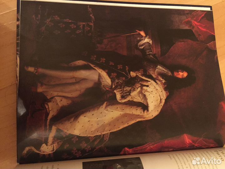 Книга из серии Музеи мира лувр Париж