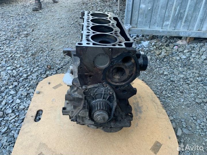 Блок двигателя Renault Megane 2 KM F9Q 800 2004