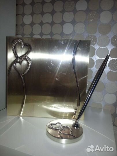 Свадебные:книга пожеланий и ручка,верх для торта