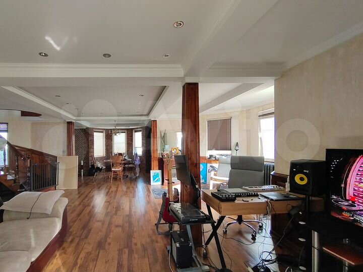 Дом 170 м² на участке 12 сот.