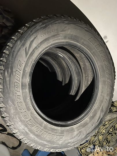 Bridgestone Blizzak DM-V1 265/65 R17