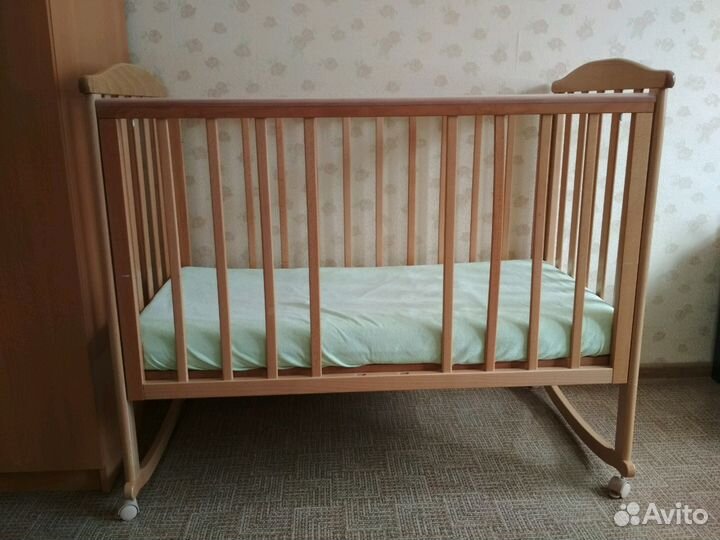 Детская кроватка