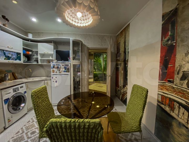 2-к. квартира, 75 м², 2/8 эт.