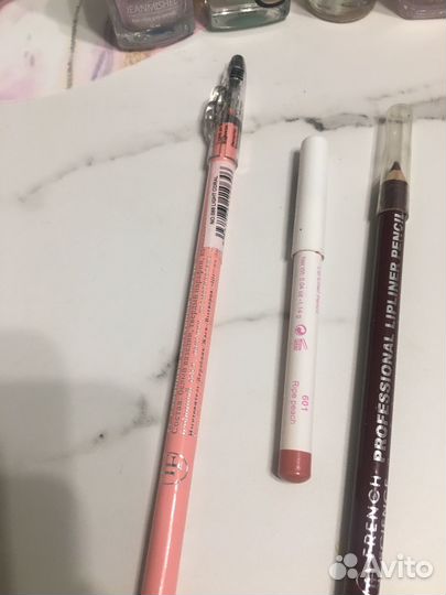 Лак для ногтей пакетом