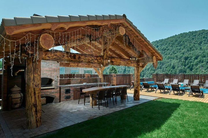 Дом 380 м² на участке 7,5 сот.