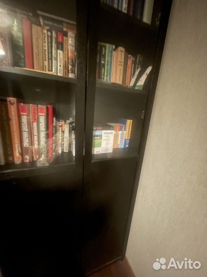 Книжный шкаф IKEA