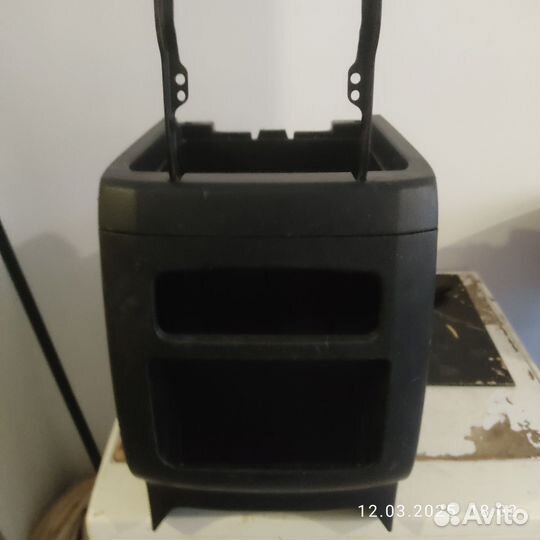 Подлокотник toyota land cruiser 120