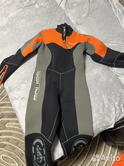 Гидрокостюм