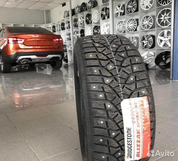 Bridgestone Blizzak Spike-02 SUV 265/70 R16 112T