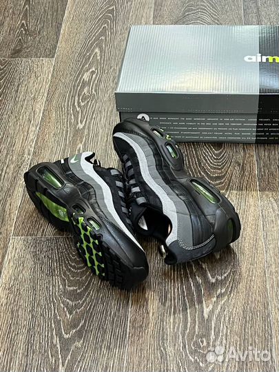 Nike Air Max 95: икона уличной моды