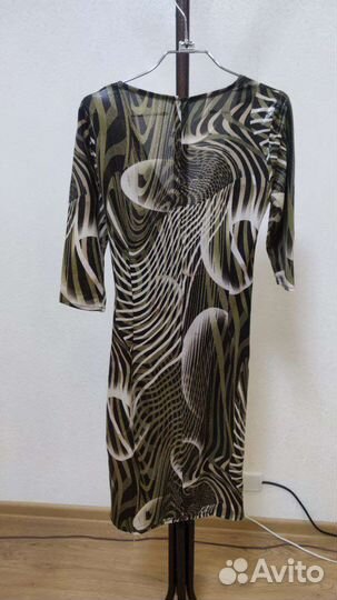 Нарядное женское платье 44