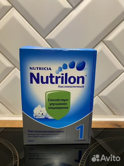 Детская смесь нутрилон кисломолочный 1