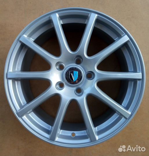 Диски литые R17 iFree Big B сверловка 5*115 новые