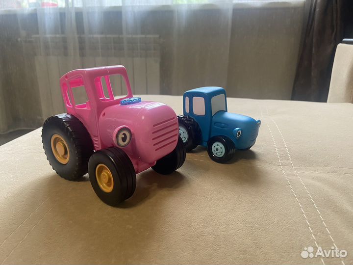 Много музыкальных, развивающих игрушек