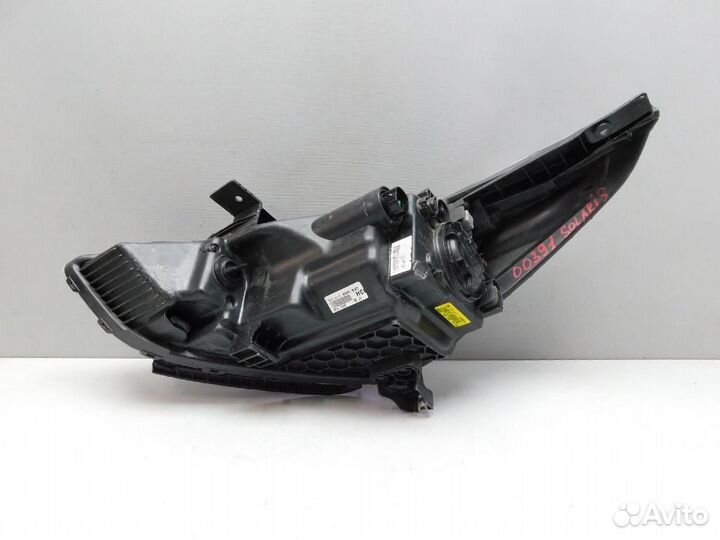 Фара правая Hyundai Solaris