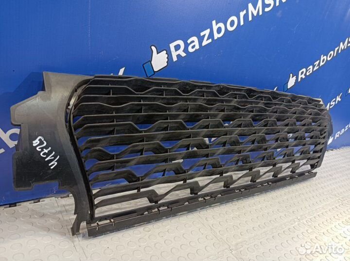 Решетка бампера передняя Renault Duster 2