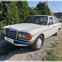 Mercedes-Benz W123 2.3 AT, 1984, 200 000 км, с пробегом, цена 120 000 руб.