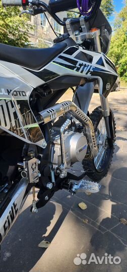 Regulmoto five 125