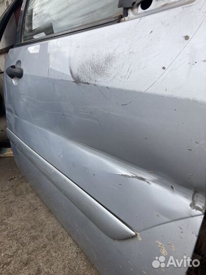 Передняя правая дверь Ford focus 1
