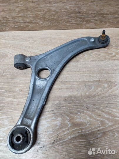 Рычаг подвески передний правый Hyundai I40 2013