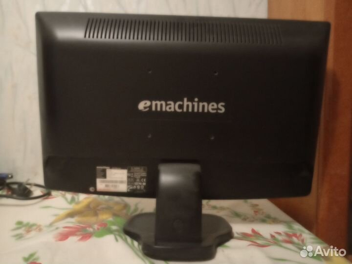 Монитор emachines e200hv