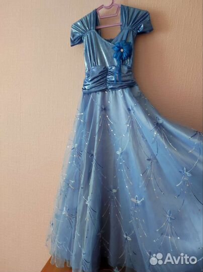 Платье праздничное