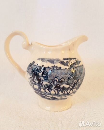 Винтажный сливочник Hand Painted Monarh.Фарфор,Анг