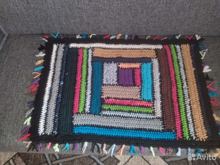 Коврик вязаный крючком