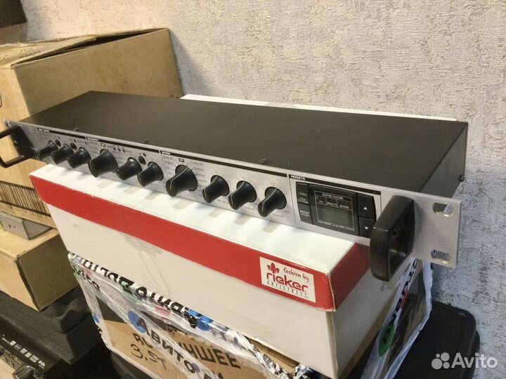 Процессор эффектов t.c. electronic m300