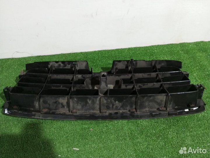 Решетка радиатора Subaru Forester SG 2002-2005