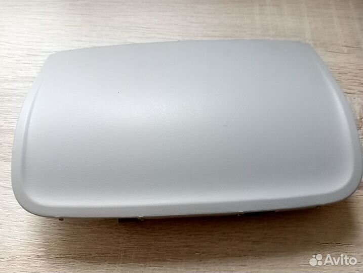 Заглушка очечника Skoda Octavia A7 5E0877521