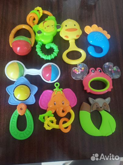 Погремушки и прорезыватели