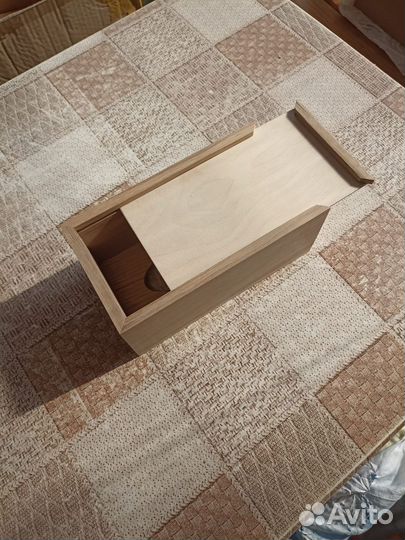 Салфетница из дерева