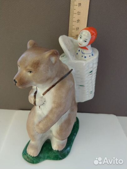 Фарфоровая статуэтка. Маша и медведь. Сысерть