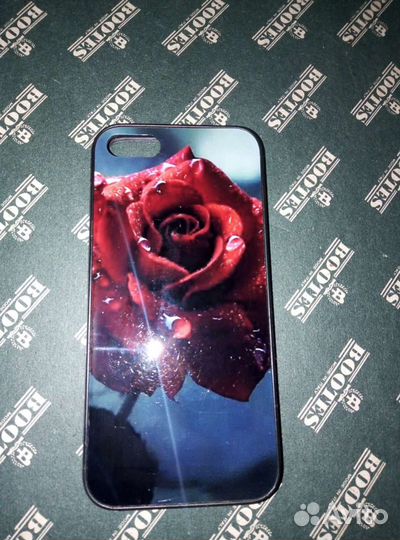 Чехлы на iPhone 5 5s